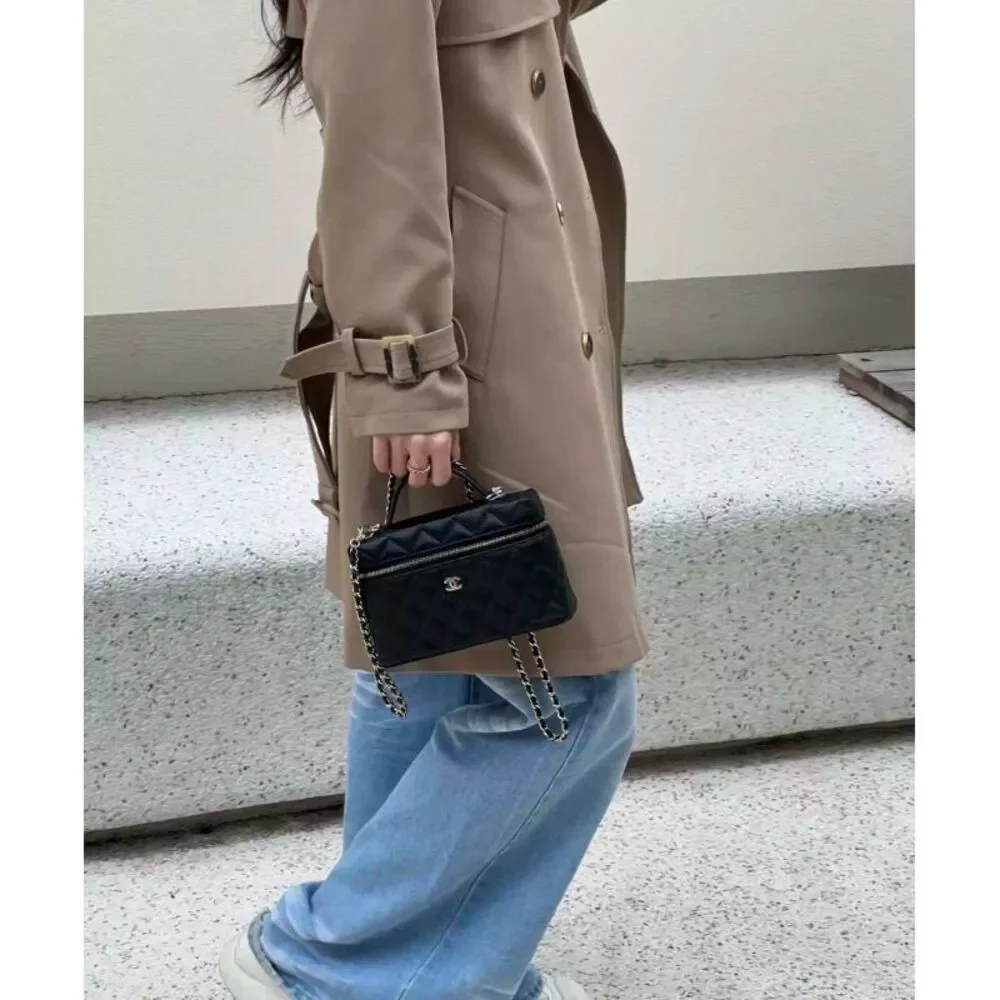 Chanel Women Pre-Loved Bag Very Good Condition